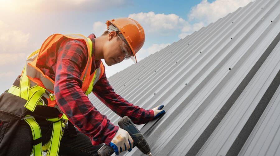 Professional metal roof installation in Mount Olive, IL